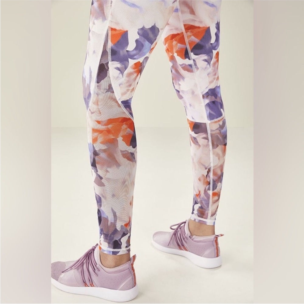 SET Fabletics Maeve Reversible Sports Bra/leggings DUSTY ROSE/DAYDREAM/TANGERINE - Picture 12 of 12